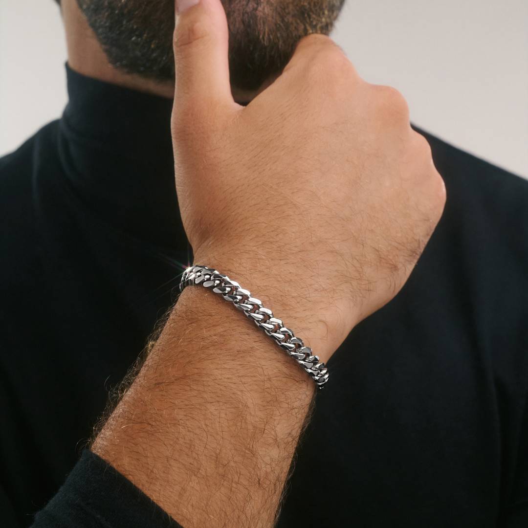 8MM CUBAN CHAIN BRACELET WITH ENGRAVABLE CLASP-6 product photo